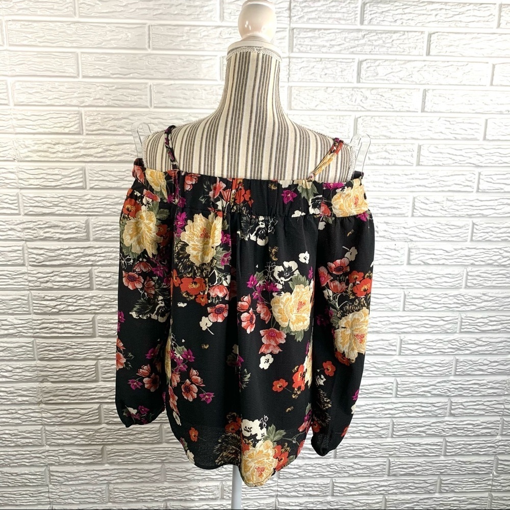 Staccato Multicolored Floral Cold Shoulder Top - Picture 7 of 7